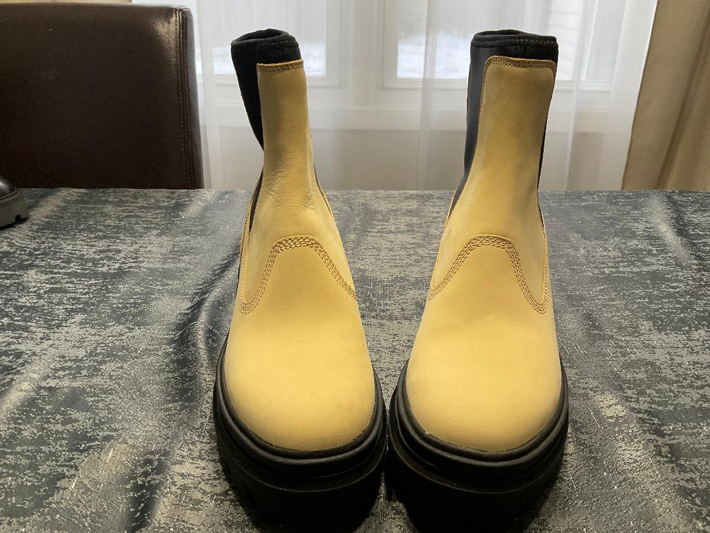 Timberland Yellow Everleigt 7 Chelsea Boots - Image 3