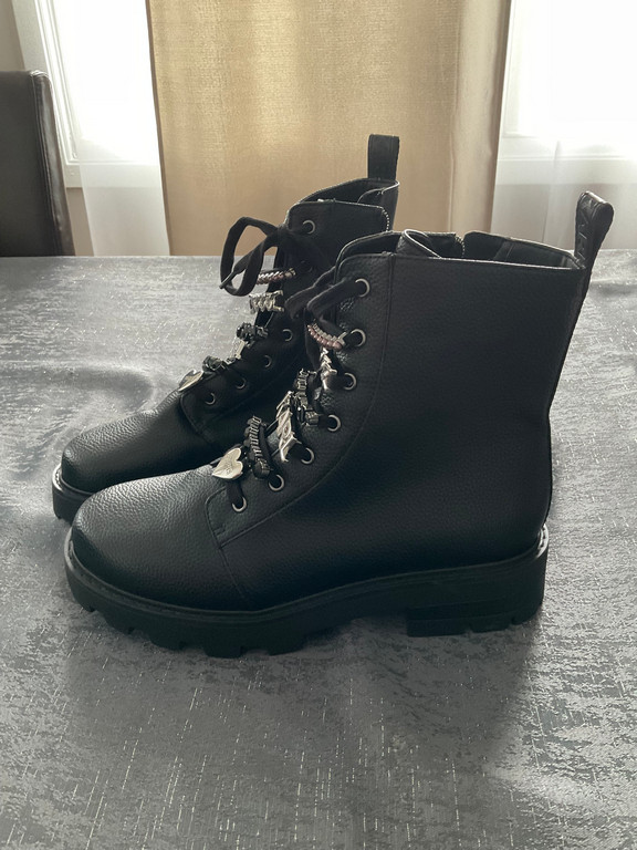 Karl Lagerfeld Paris women's boots - Image 5