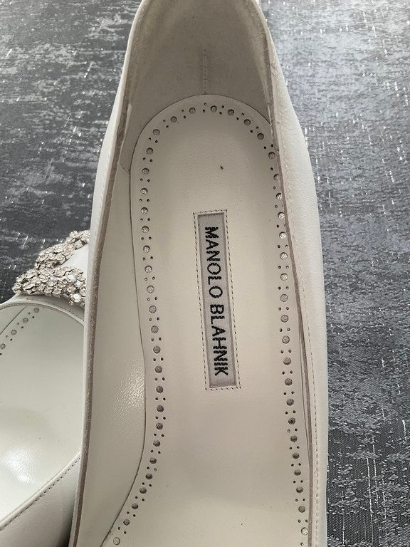 Manolo Blahnik Leather - Image 4